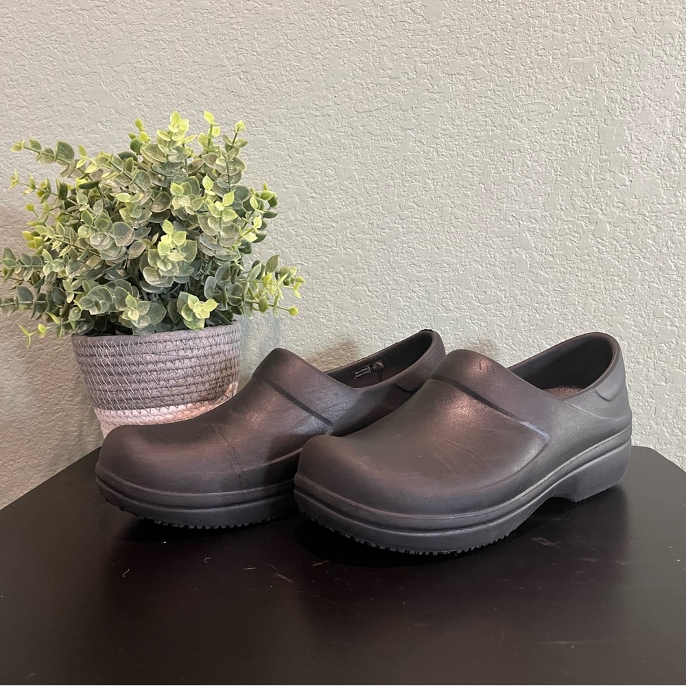 Crocs Slip Resistance Work Shoes